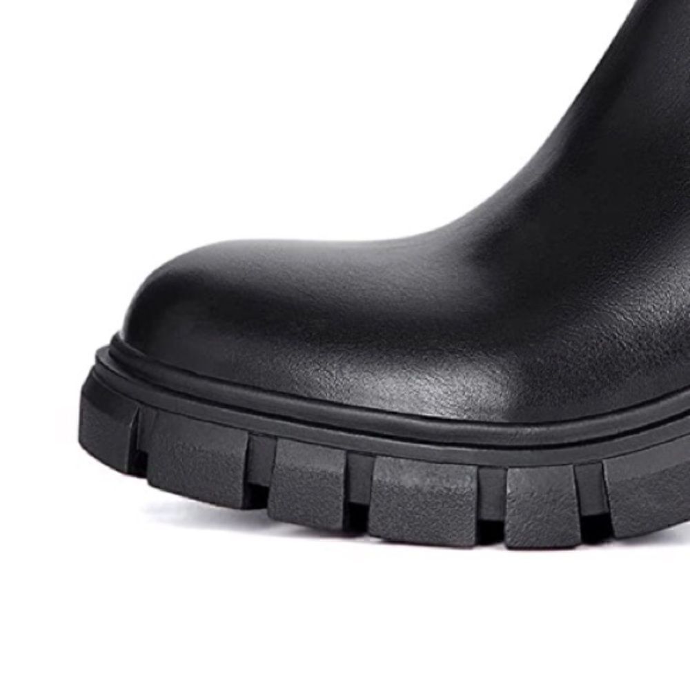 Chunky Black Boot    - Picture 4 of 5